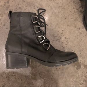Sorel boots 8.5